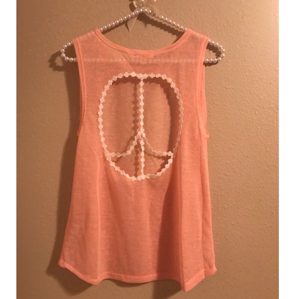 (NWOT)☮️ Cut-Out Tank Top
